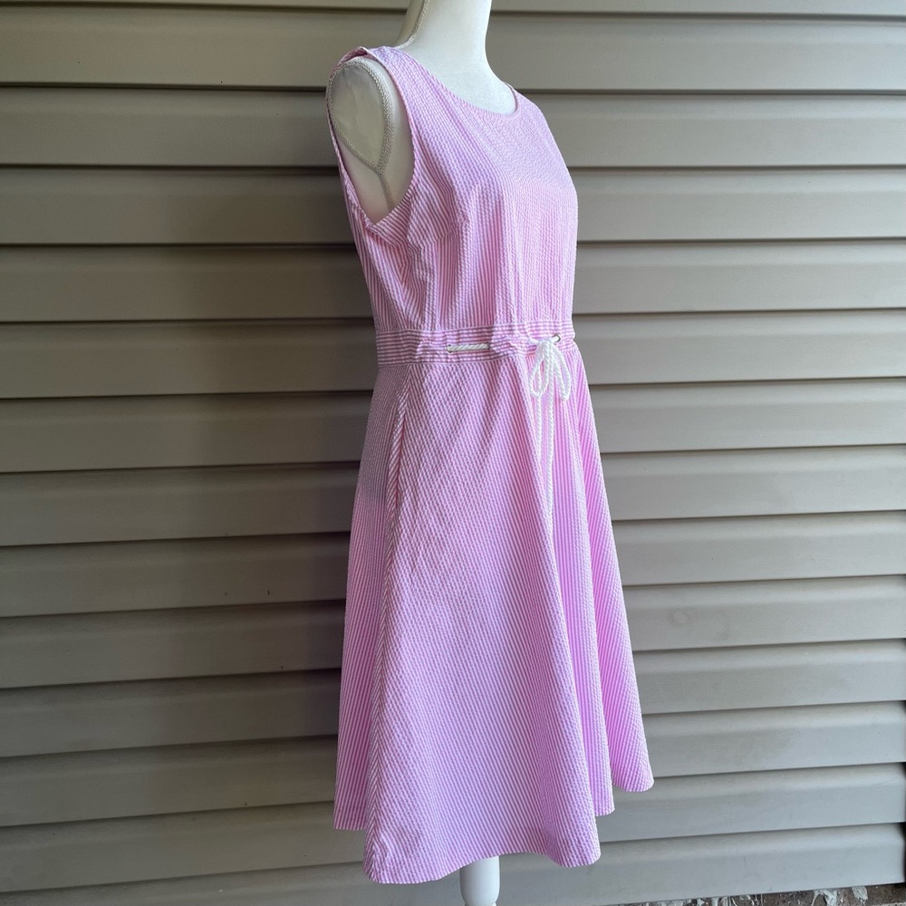 •Talbots• Pink and White Seersucker Fit & Flare Dress - Size 12 - Picture 6 of 9